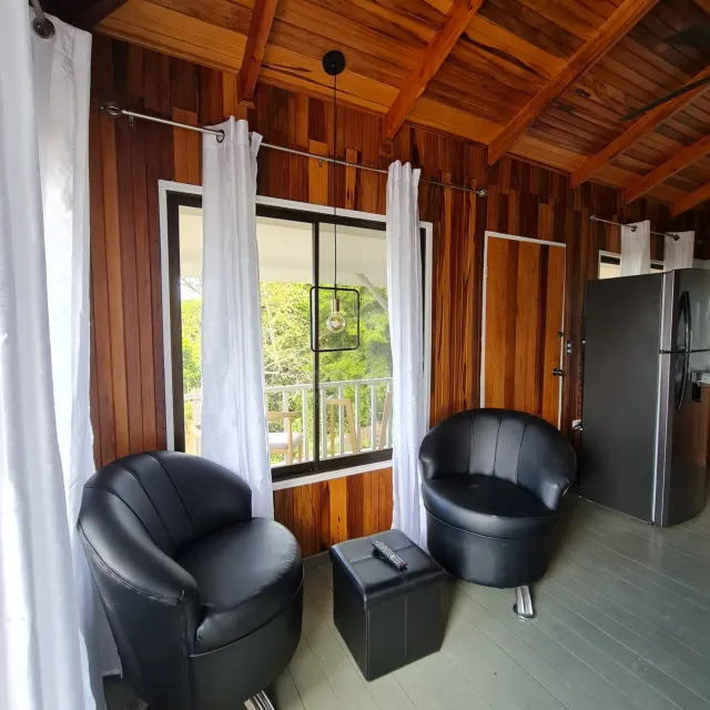 Ocean-View Boutique Hotel in Dominical – 13 Turn-Key Units on 1 Hectare