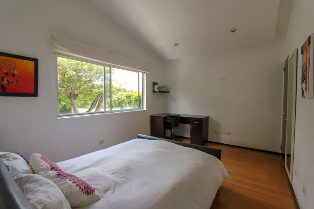Modern Golf Course Haven: Spectacular Home in Valle del Sol, Santa Ana