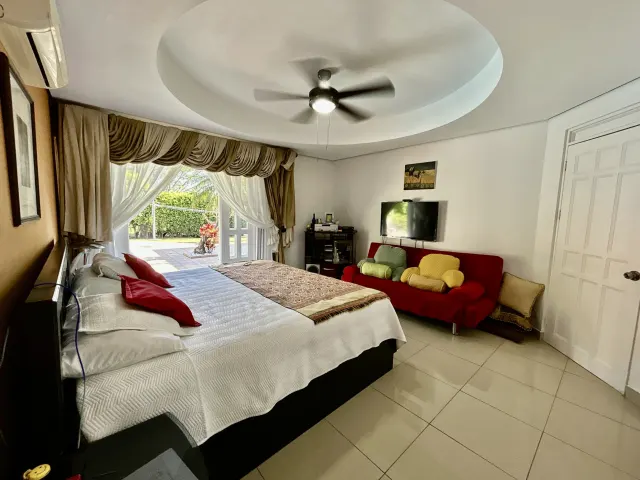 House for sale in Hacienda Los Reyes, boasting a prime location and outstanding features.