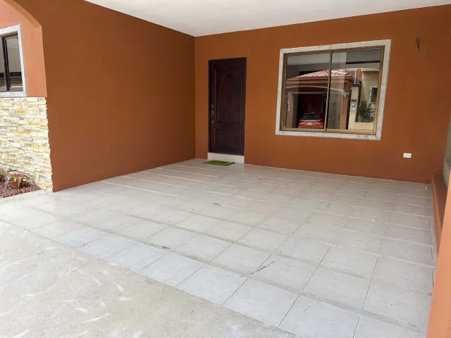 Modern 2-Bedroom Condo in Monte Blanco, Heredia