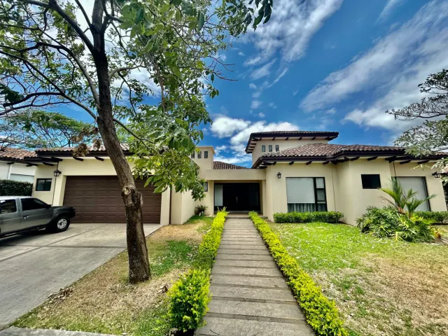 Charming Condo Home in Lindora, Santa Ana