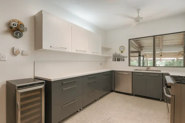 One-Story Home for Sale – Los Laureles, Escazú | Prime Location, Views & Timeless Design
