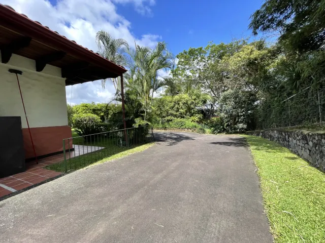 Versatile Estate in Santa Ana, Piedades: Ideal for Hotel, Airbnb, or Development