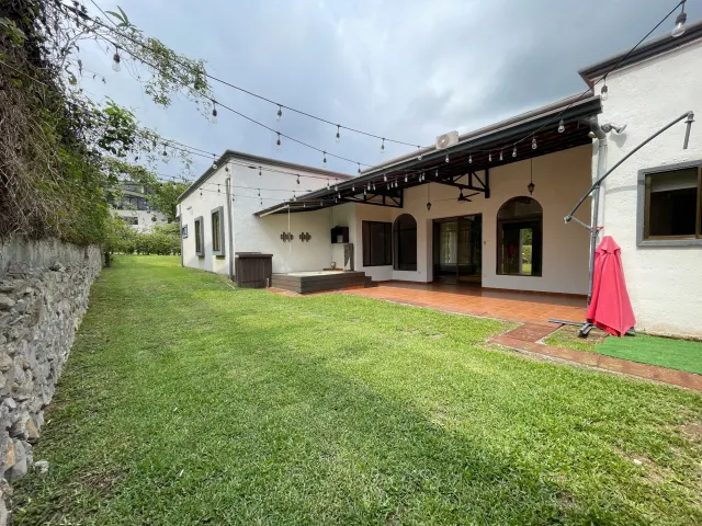 Single-story house for sale Hacienda Los Reyes