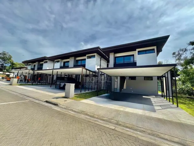Townhouses for Sale – 385 Francosta Project, Barreal de Heredia