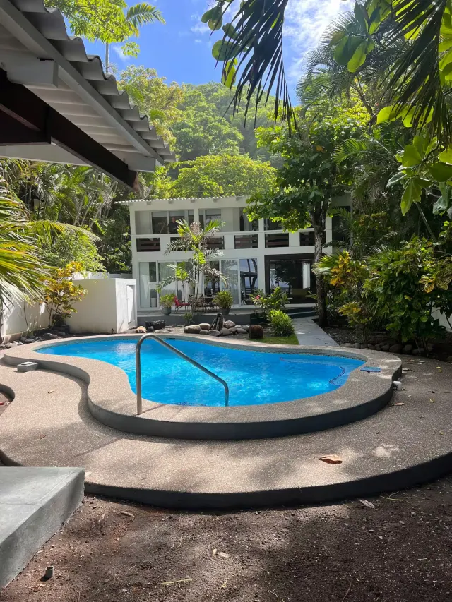 Casa frente al mar contemporanea