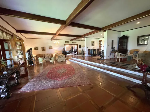 Versatile Estate in Santa Ana, Piedades: Ideal for Hotel, Airbnb, or Development