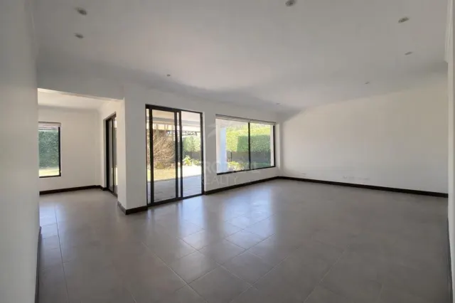 Remodeled Home for Rent in Gated Community – Piedades, Santa Ana