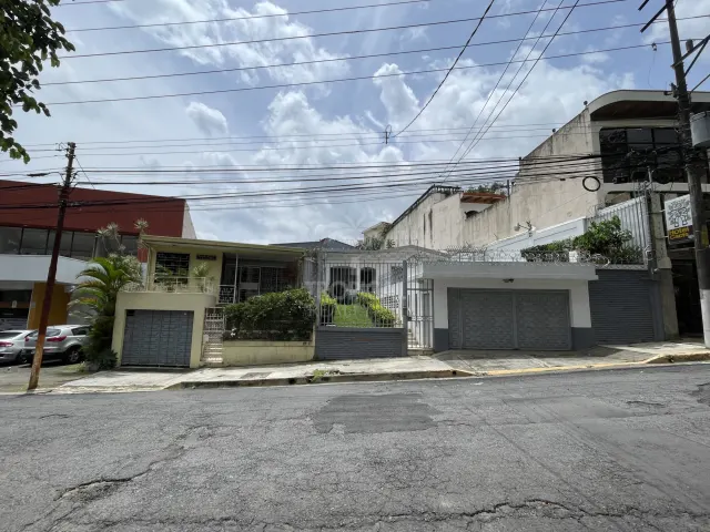 Prime Investment Opportunity: Mixed-Use Property in San José – Paseo Colón Area