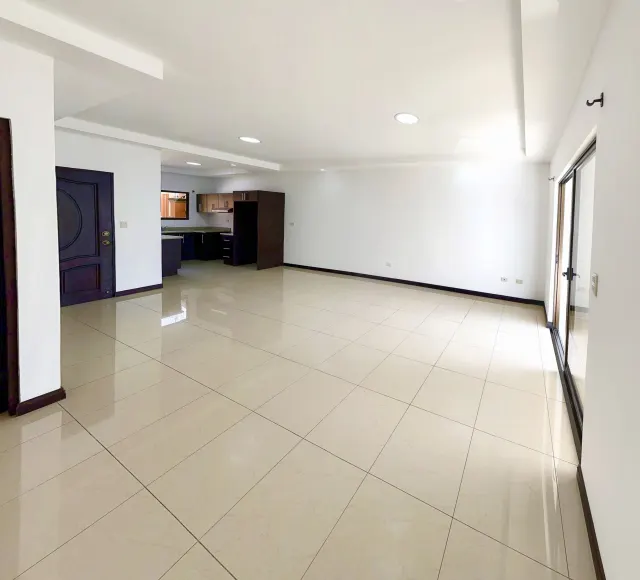 Modern 2-Bedroom Condo in Monte Blanco, Heredia