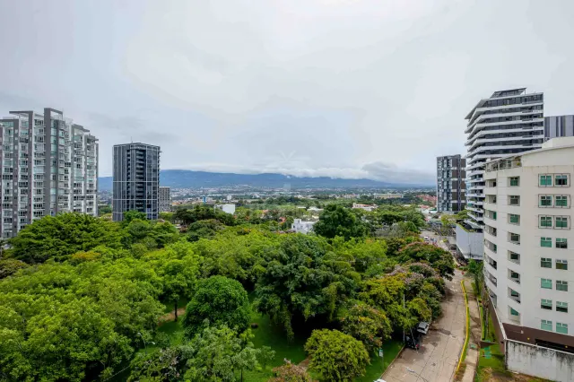 Luxury 10th Floor Condo with Panoramic Views in Nunciatura