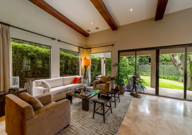 Elegance, Privacy & Comfort in the Heart of Escazú