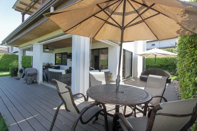 House for Sale: Lomas del Valle Condominium, Santa Ana