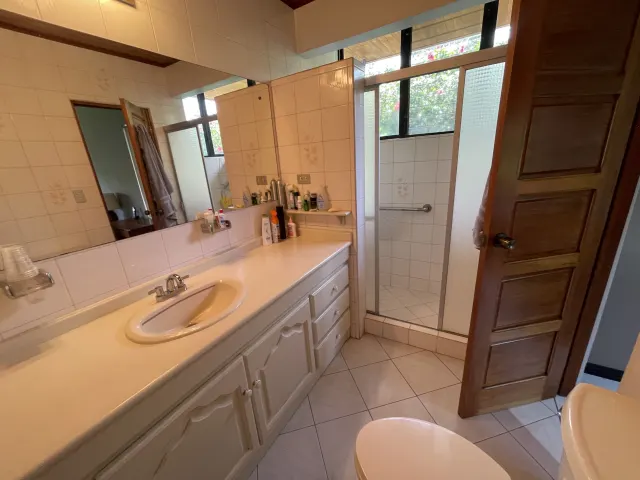 For Sale, Single-Story House with Pool Los Reyes