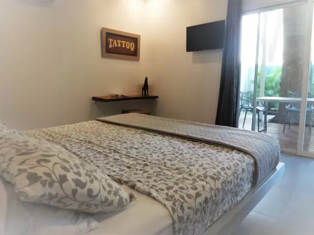Beach Investment Property for Sale in Surfside Potrero, Costa Rica – 6 Lodges + Main House