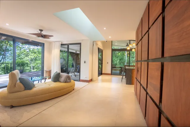 Smart Luxury Treehouse Home in Playa Órganos Paquera