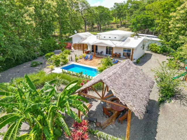 Villas Oasis – Multi-Residence Investment Property Near Tamarindo