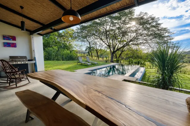 Contemporary Home with Infinity Pool in Tamarindo – 4 Bedroom Tropical Retreat on Large Lot