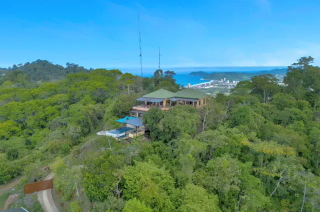 Playa Hermosa ocean view home