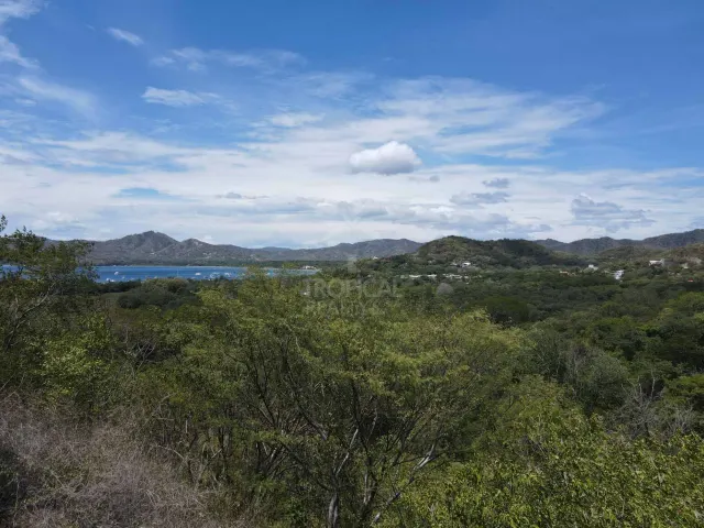 Ocean-view lot for sale Playa Flamingo