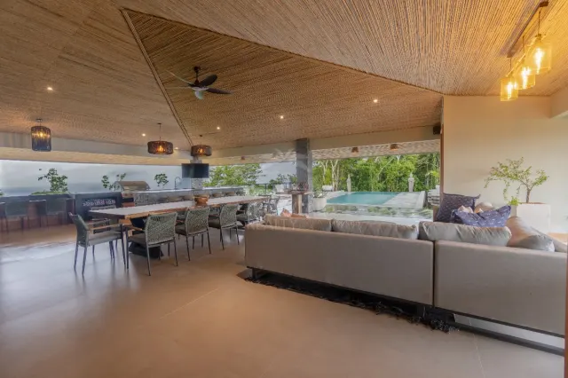 Luxury Beach Home with Infinity Pool and 360° ocean views in Costa Rica's