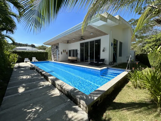 Beach-house for sale in gated community Punta Leona