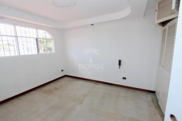 Mixed-Use Property for Sale in Sabana Sur – Spacious Layout with Outstanding Commercial Potential