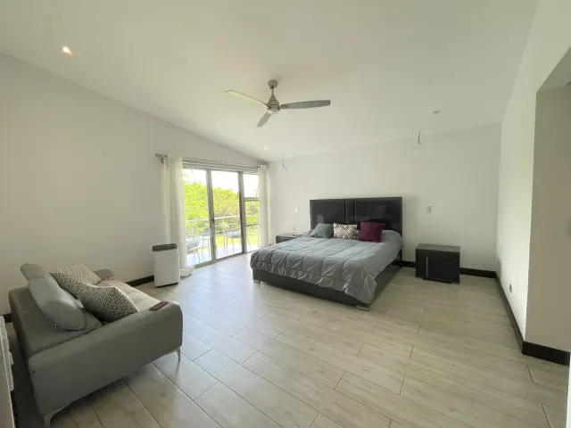 Beautiful House for Sale in Gated Community - Hacienda Los Reyes