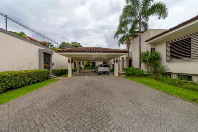 Elegance, Privacy & Comfort in the Heart of Escazú