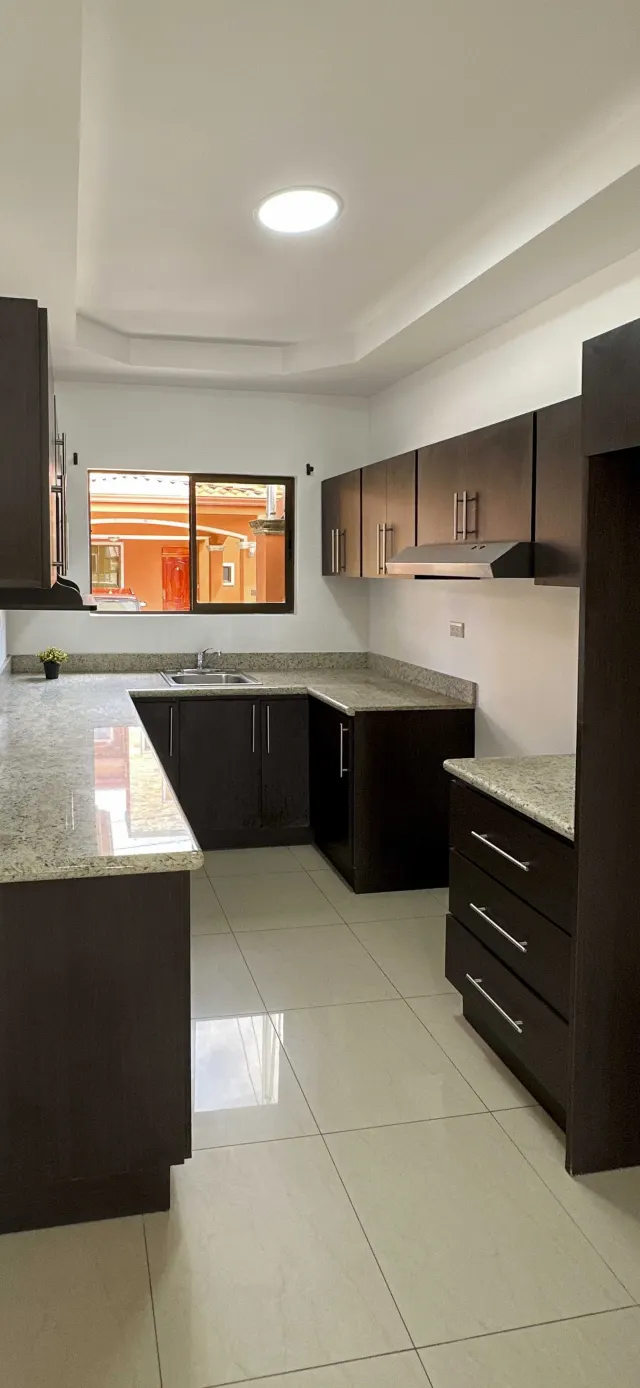 Modern 2-Bedroom Condo in Monte Blanco, Heredia