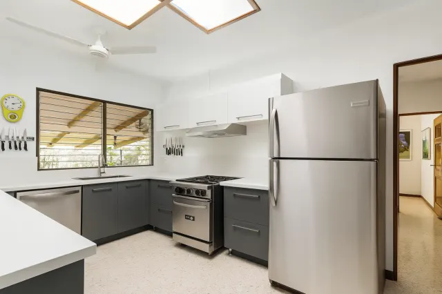 One-Story Home for Sale – Los Laureles, Escazú | Prime Location, Views & Timeless Design