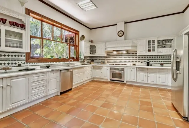 Versatile Estate in Santa Ana, Piedades: Ideal for Hotel, Airbnb, or Development