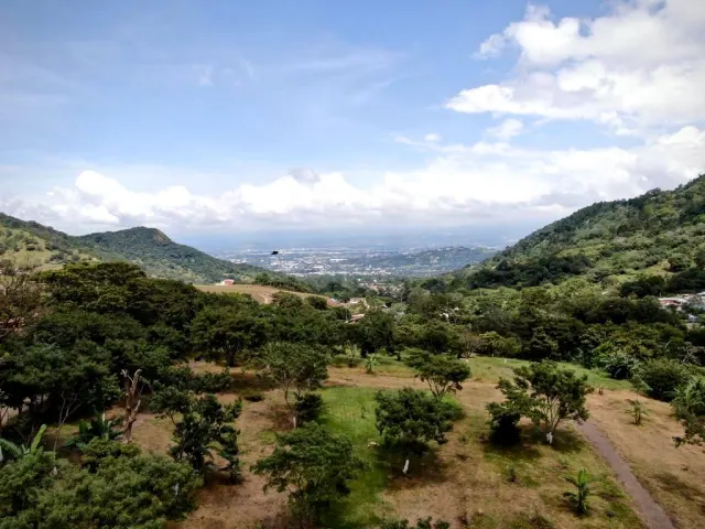 Prime 7.2-Hectare Estate in Santa Ana: Ideal for Family Living, Equestrian Facilities, or Spa Retreat
