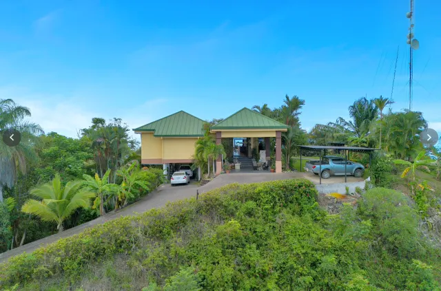 Playa Hermosa ocean view home