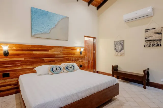 Casa Caoba: 3-Bedroom Modern Colonial Home in Surfside Estates, Playa Potrero