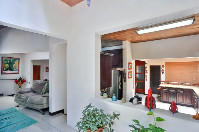 In Escazú Charming Bed & Breakfast Property for Sale Near Paco