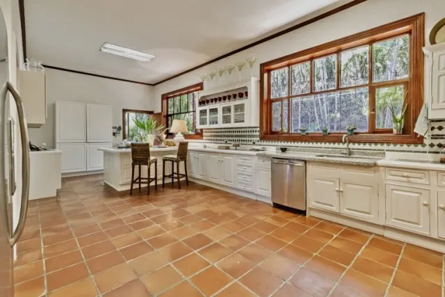 Versatile Estate in Santa Ana, Piedades: Ideal for Hotel, Airbnb, or Development