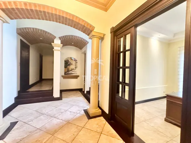 Villa Real for sale or rent