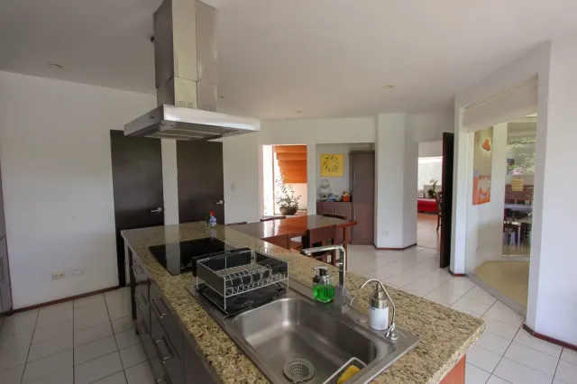 Modern Golf Course Haven: Spectacular Home in Valle del Sol, Santa Ana