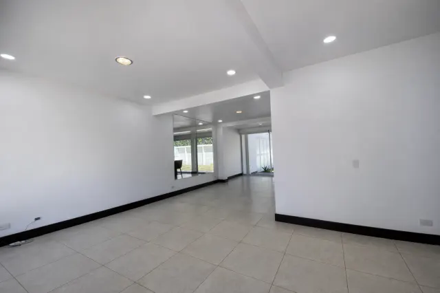 Modern Two-Story Home for Rent in La Rambla – Panasonic Area, Alajuela