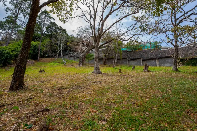 Exclusive Lot with Panoramic Views in Hacienda El Cocoy, Guachipelín – Privacy, Luxury & Prime Location