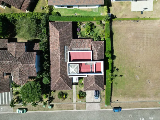 House for sale in a condominium within Ciudad-Hacienda Los Reyes