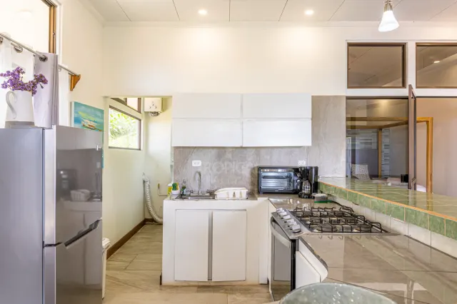Ocean-View Boutique Hotel in Dominical – 13 Turn-Key Units on 1 Hectare