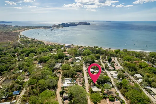 Casa Caoba: 3-Bedroom Modern Colonial Home in Surfside Estates, Playa Potrero