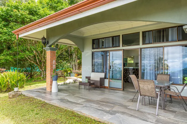 Ocean-View Boutique Hotel in Dominical – 13 Turn-Key Units on 1 Hectare