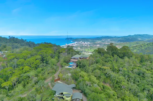 Playa Hermosa ocean view home
