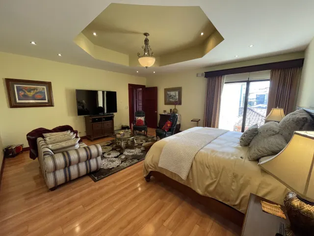 Elegant home for sale, Bosque de Doña Rosa, Cariari, Belen