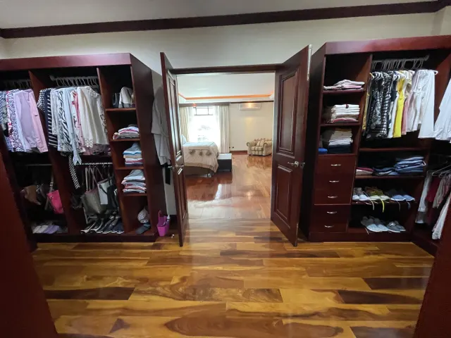 Trejos Montealegre, elegant apartment for sale