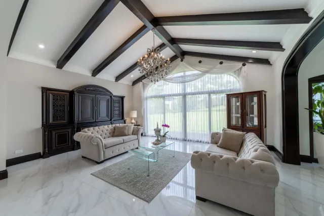Monteran Luxury Home: Exquisite 3-Bedroom Residence