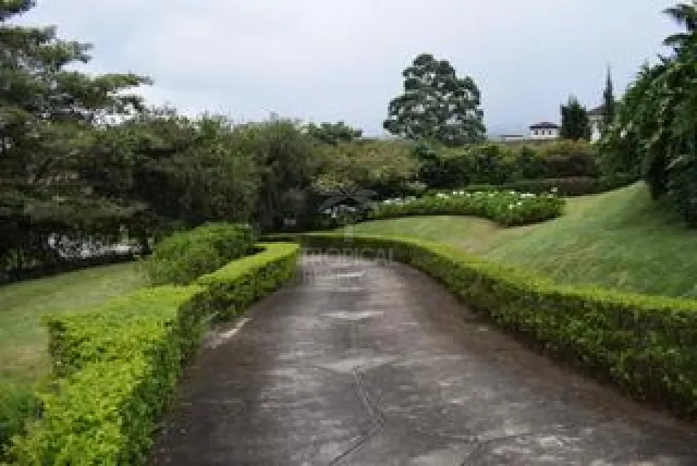 Villa Madeiras – Luxury Estate in Monterán Golf Community